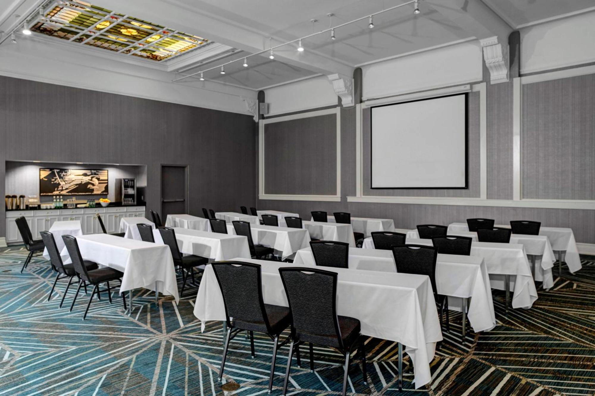 Residence Inn By Marriott Cleveland Downtown Extérieur photo